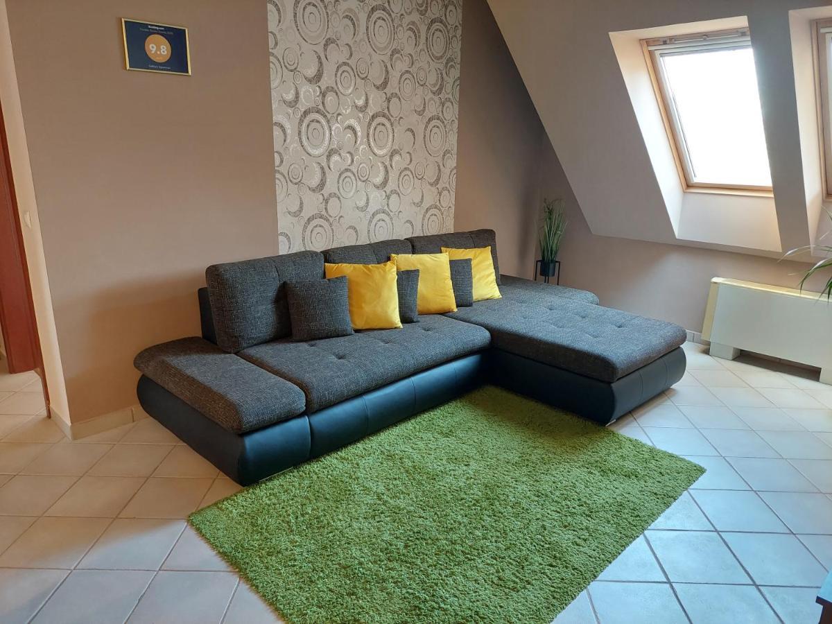 Samuci Apartman Хайдусобосло Экстерьер фото