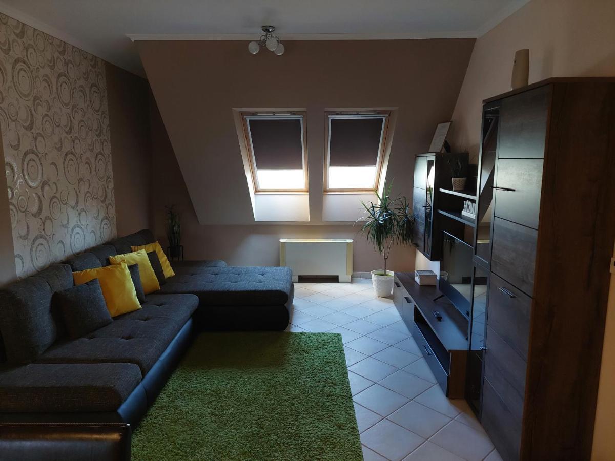 Samuci Apartman Хайдусобосло Экстерьер фото
